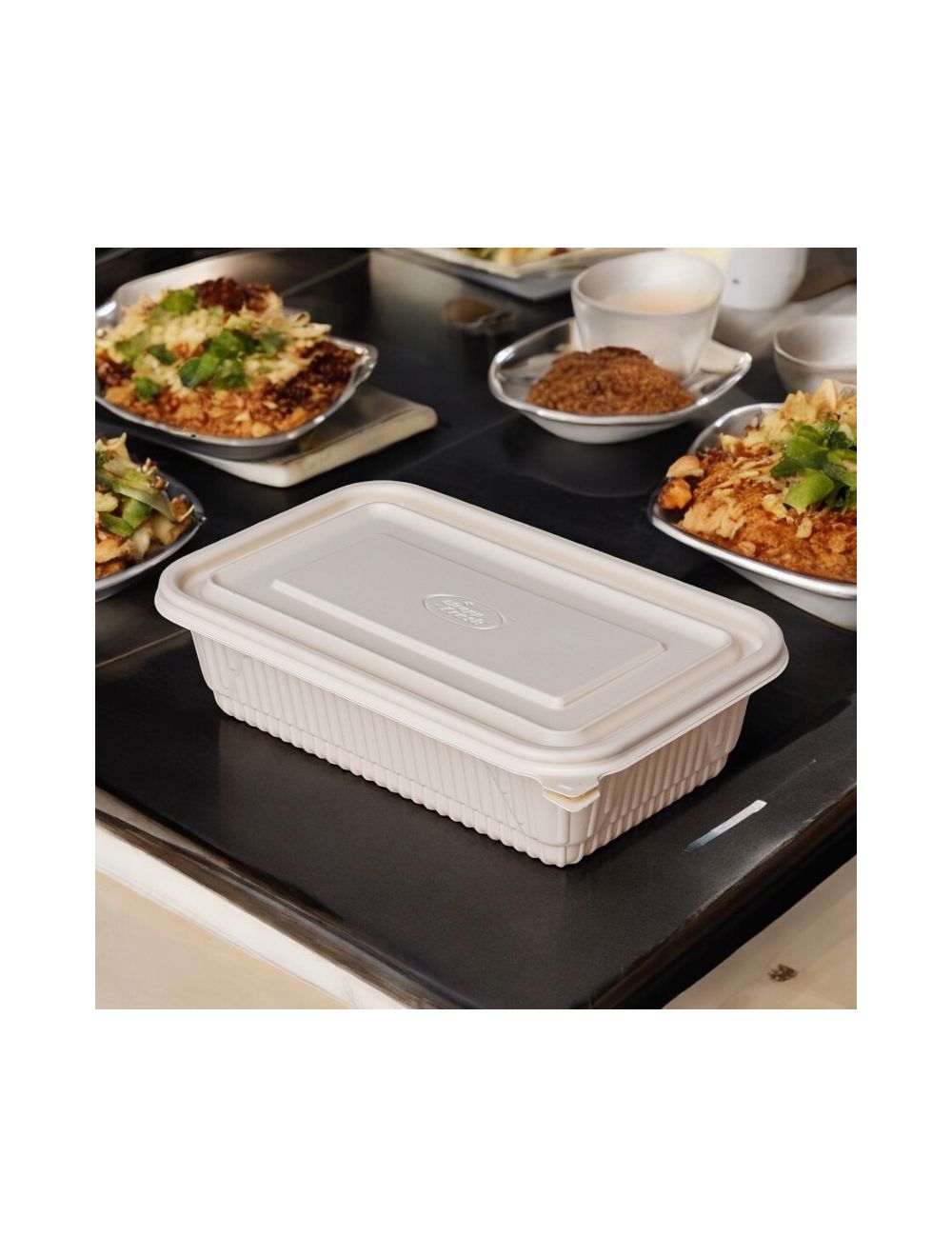 Rectangular Cornstarch Disposable Food Container With Lid – 500 ML